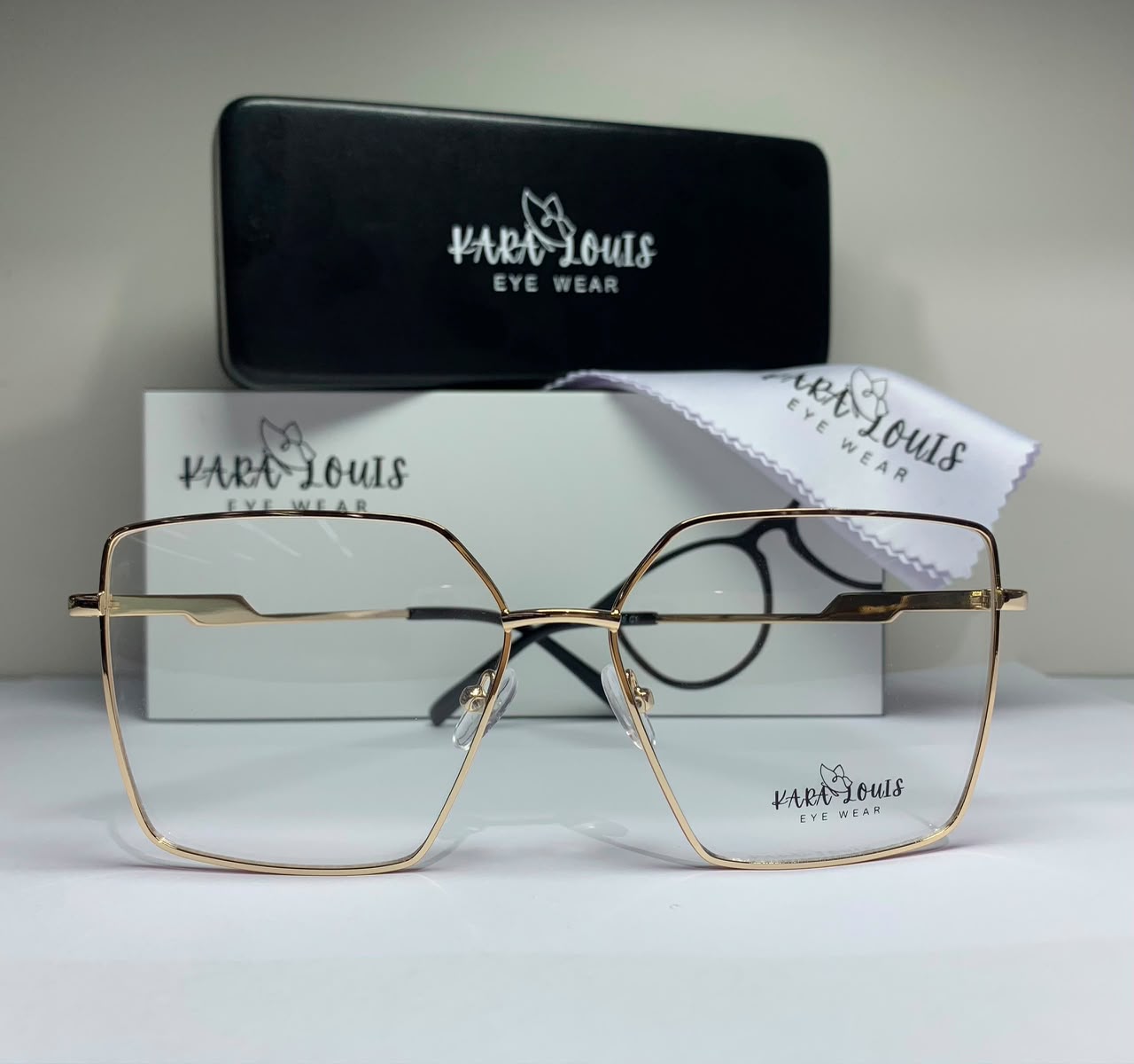 Kara Louis · Golden Metal